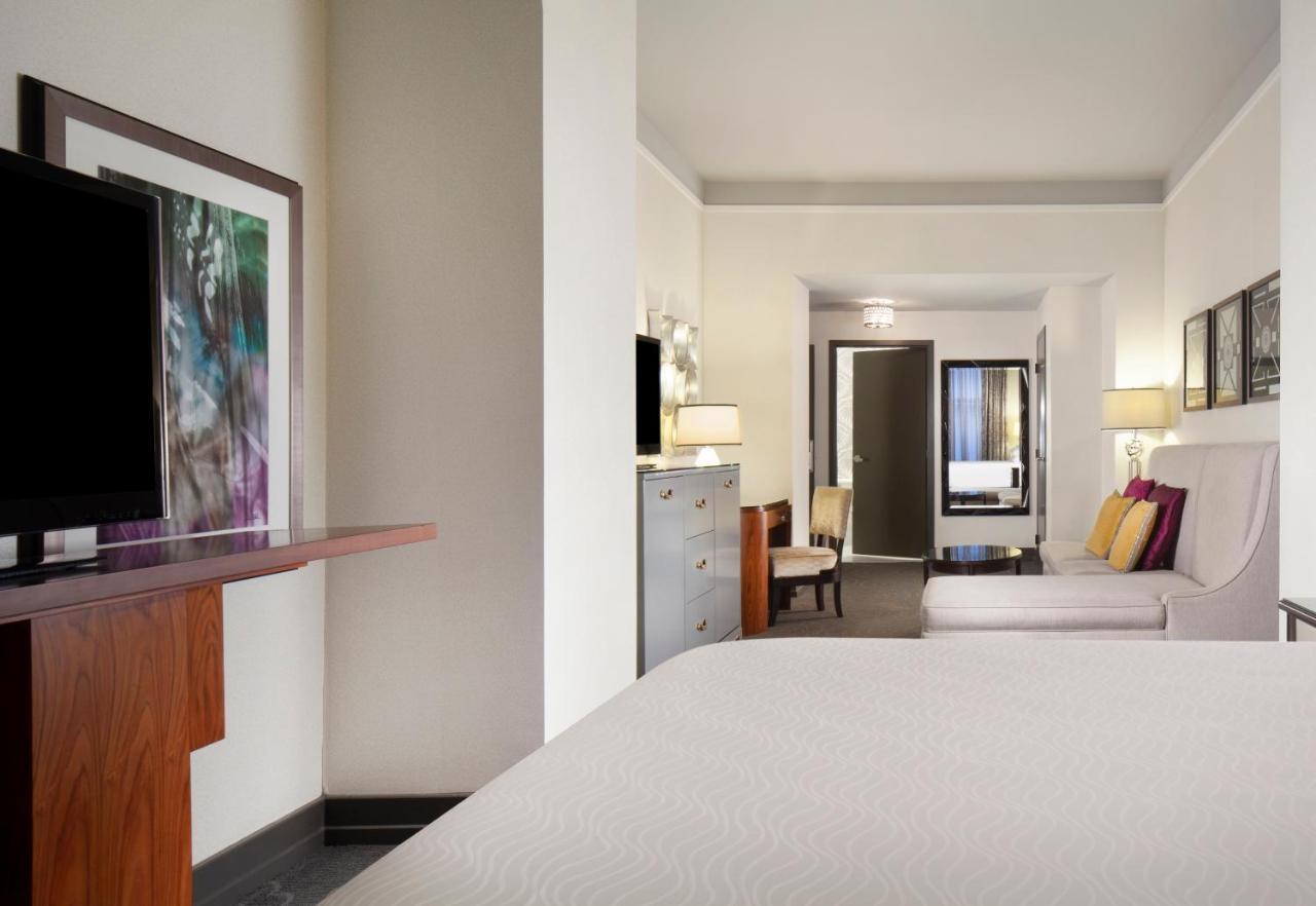 Premium King Room