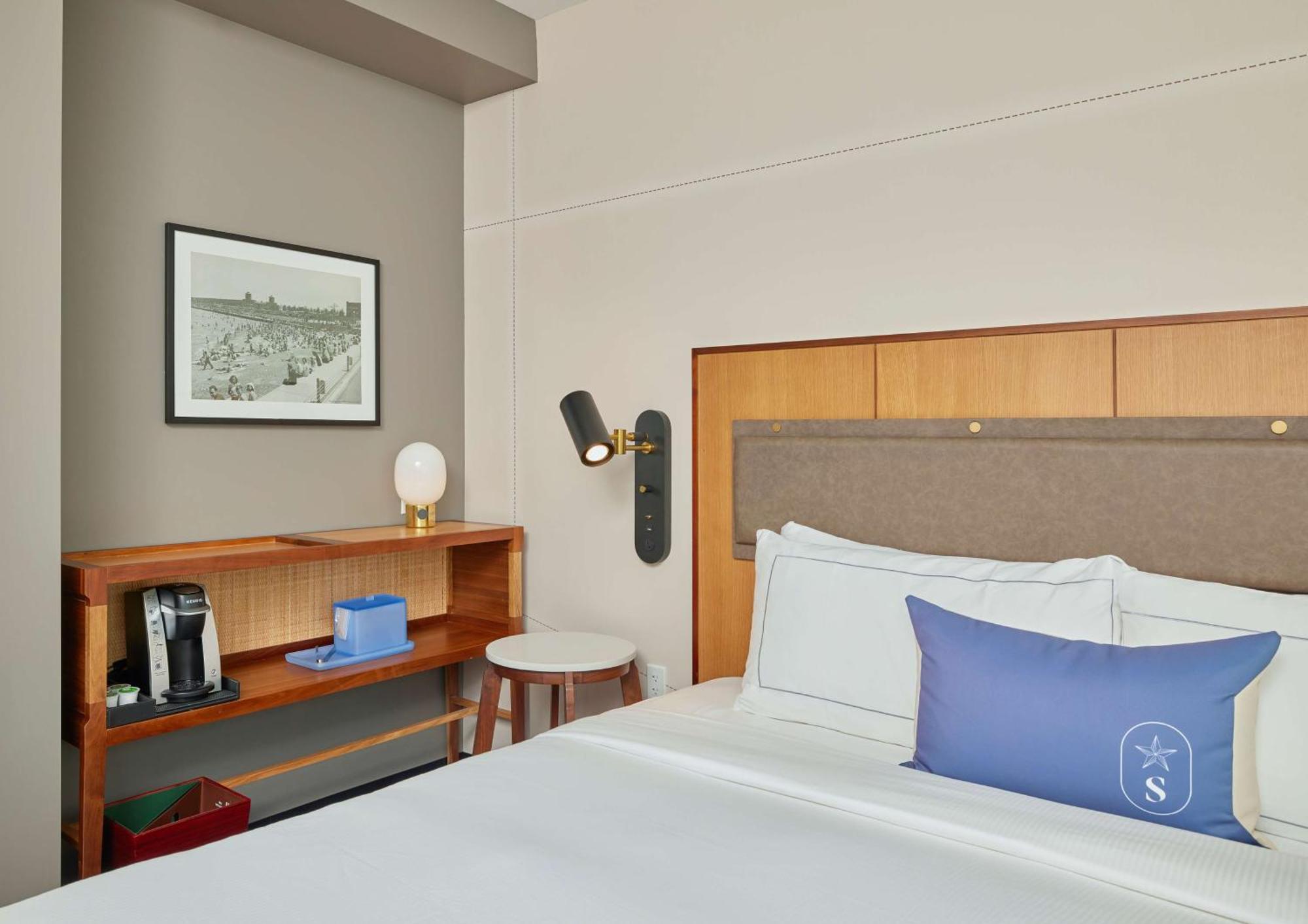 King Room,1551705541:JPEG