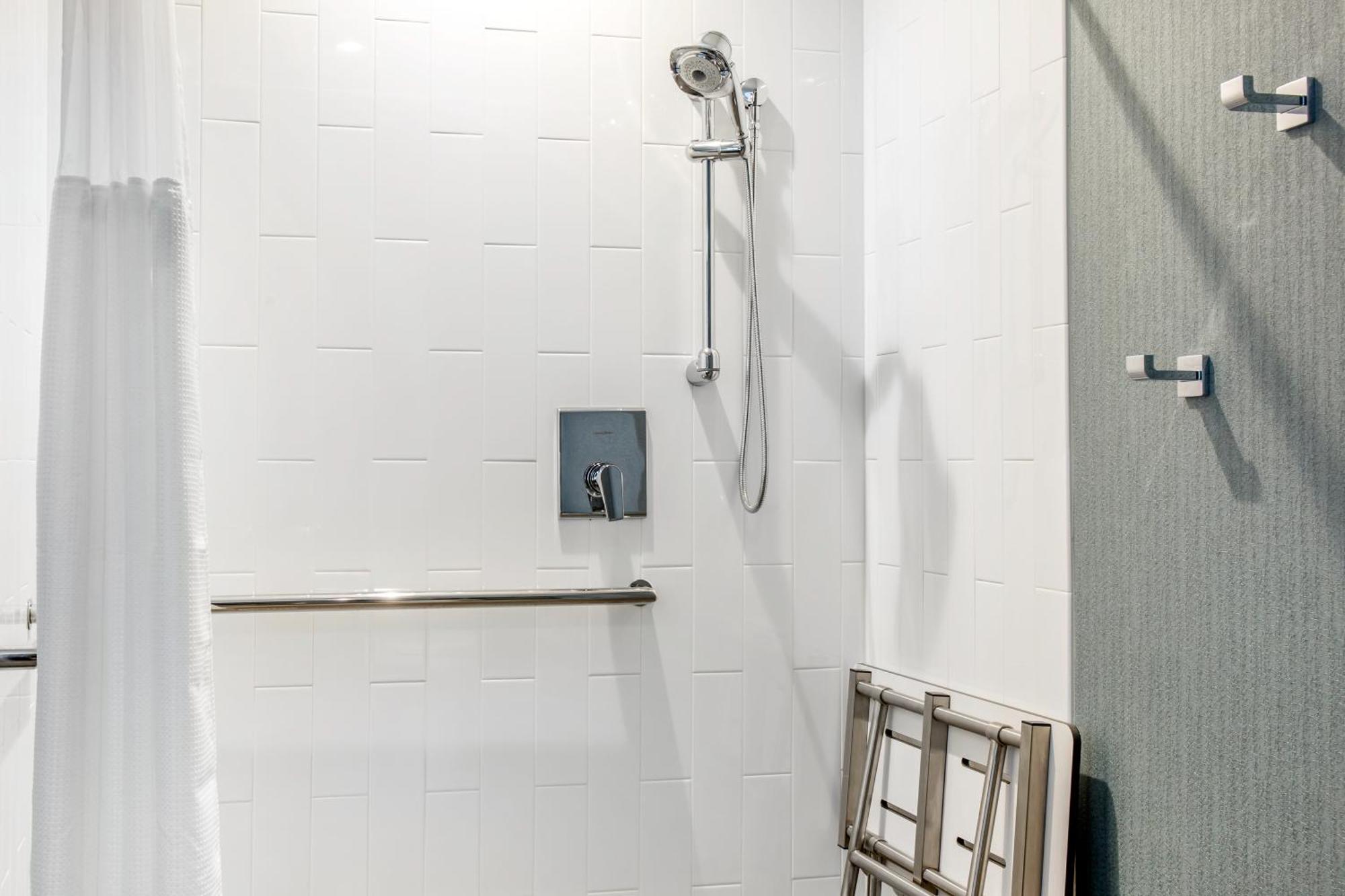 King Room - Disability Access/Non-Smoking