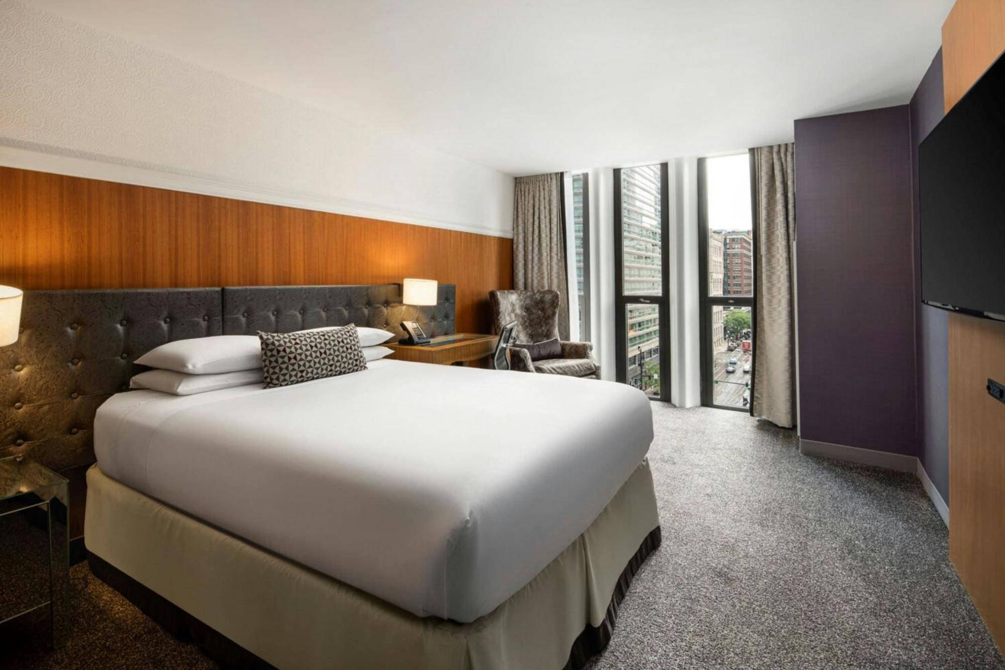 Queen Guest Room