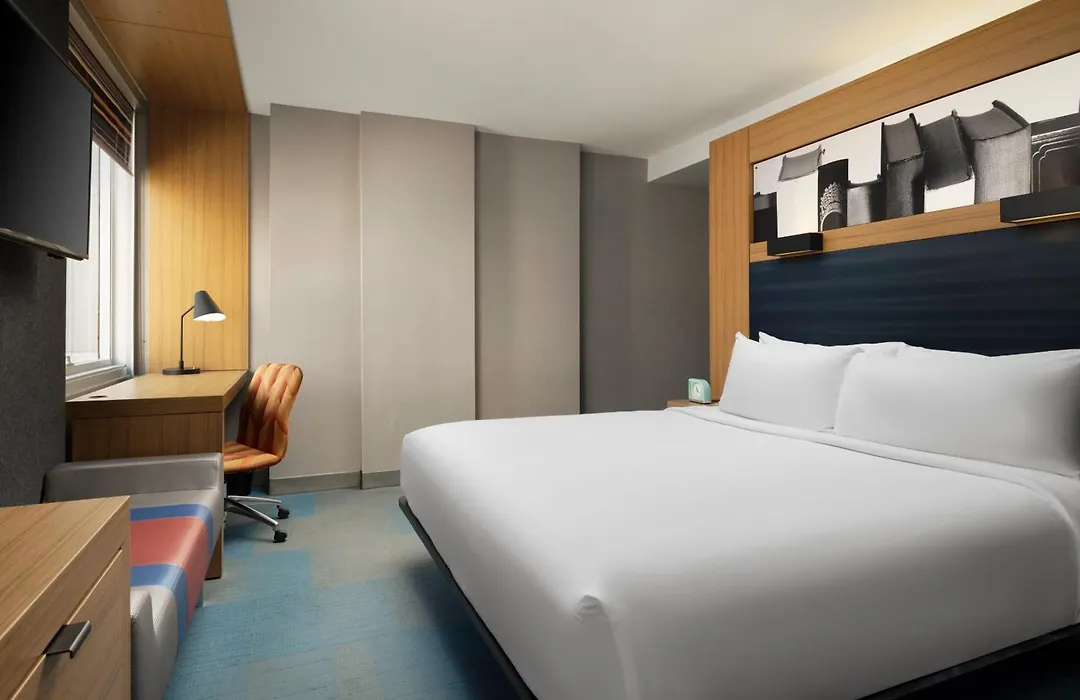 Aloft By Marriott Chicago Downtown River North-1