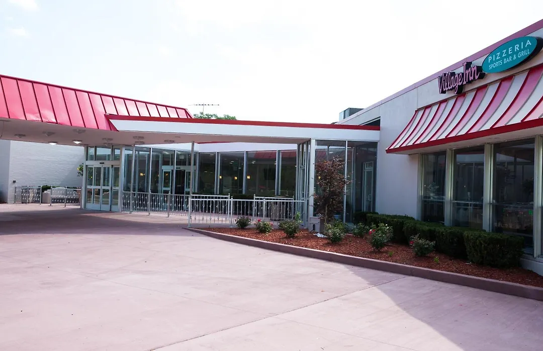 Ramada Plaza By Wyndham Chicago North Shore-1