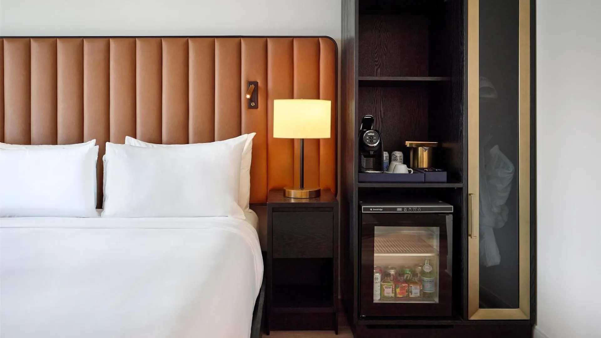 Arlo Chicago Hotel | UPDATED FOR 2026 | luxuryhotelschicago.net