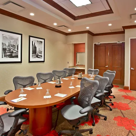 Hilton Garden Inn Chicago/Midway Airport-3
