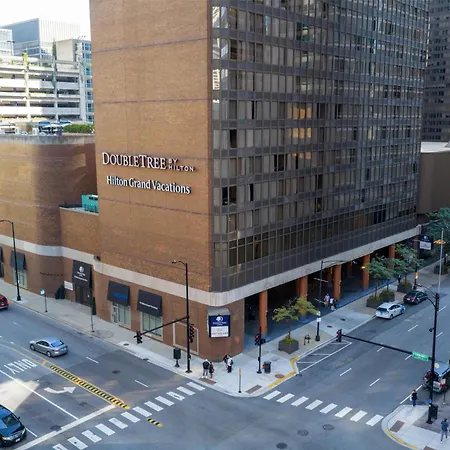 Doubletree By Hilton Chicago Magnificent Mile-3